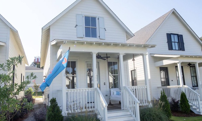 Oxford House | Available S.Carolina and Citadel. Charming new construction 2-bedroom The Lamar.