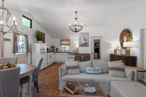 Shreveport House | Available This Wkend, Lakefront, Canoes & Kayaks