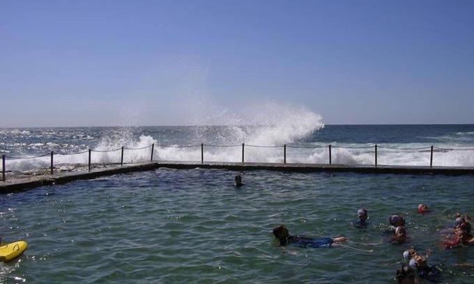 Avalon Beach Apartment | Avalon Central Holiday Apartment