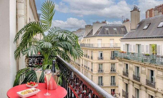 Saint-Vincent-de-Paul Hotel | Avalon Hotel Paris Gare du Nord