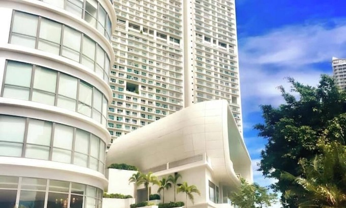 Plainview Apartment | Aveline Suites Blue/City center view, Philippines