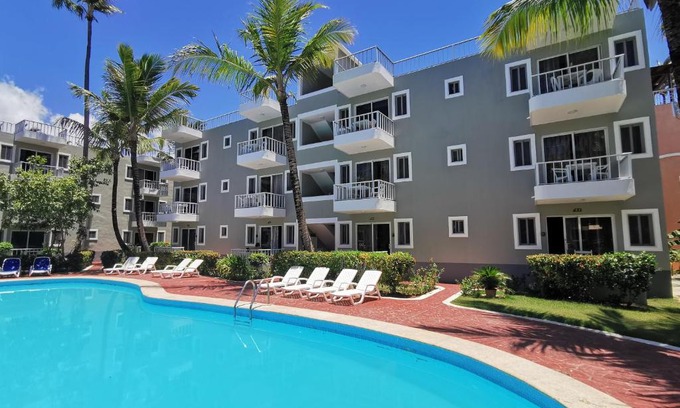 Bavaro Hotel | AVENTURA STUDIOS with TROPICAL POOL playa LOS CORALES