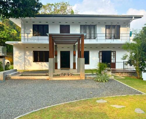 Kandy Hotel | Avenue 38