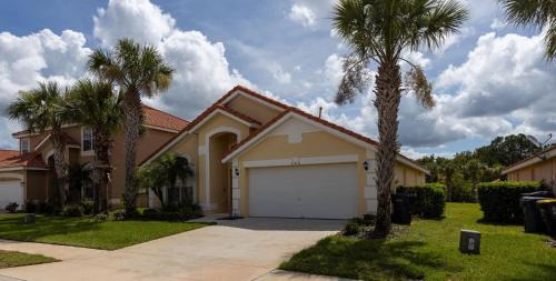 Loughman House | Aviana resort near Disney, private pool home, free WiFi, washer and dryer and more