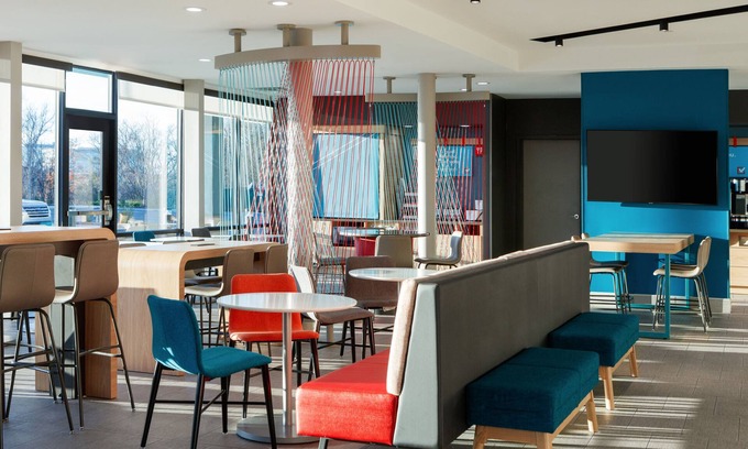 Elkhart Hotel | avid Hotels Elkhart North by IHG