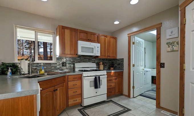 Seeley Lake House | Avid Outdoorsmen Welcome - Seeley Lake Get-Away!