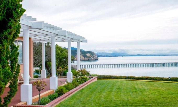 Avila Beach Hotel | Avila Escape: Kitchen + Balcony + Pool Near Attractions - 2 Units