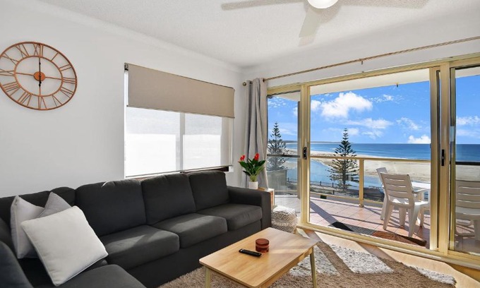 The Entrance Apartment | Avilla Court Stunning Views