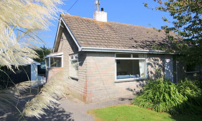 Rock Cottage | AVOCA, pet friendly in Rock