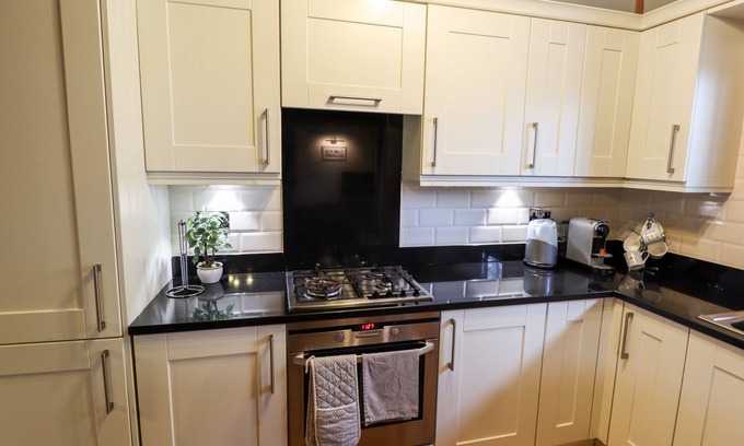 Tattershall Cottage | Avocet Lodge