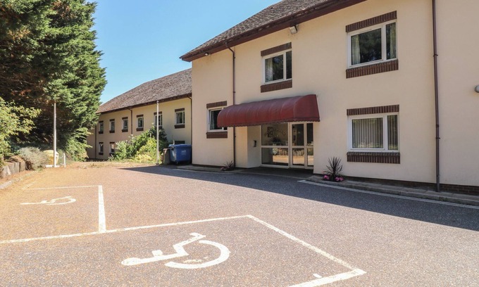 Kingsteignton Cottage | AVOCET, pet friendly in Kingsteignton