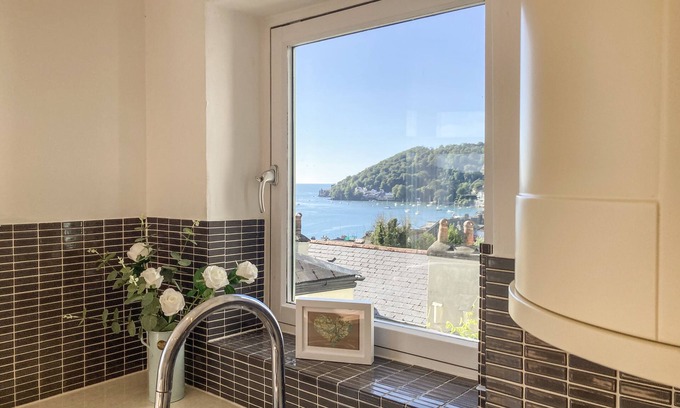 Dartmouth Cottage | Avondale