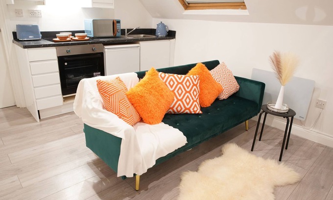 Croham Apartment | Avondale Road