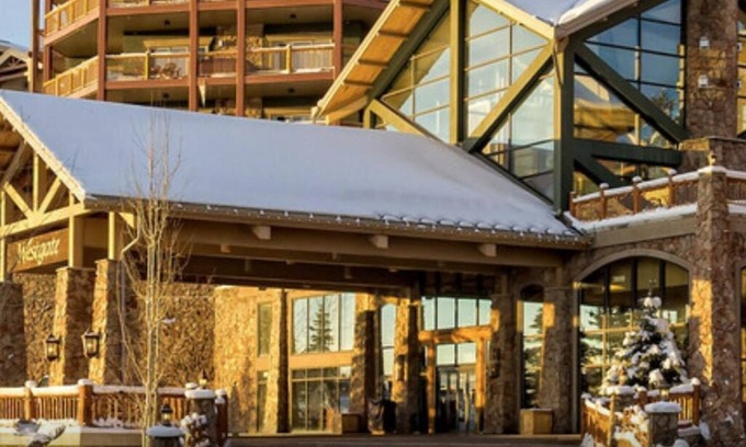 Park City Apartment | Award winning, 2 BR w/full kitchen, WiFi, Hot tub, FP, parking, Gym, pool, etc