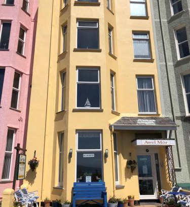 Criccieth House | Awel Mor