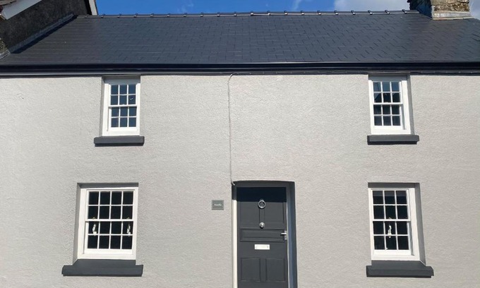 Newport House | Awelfa