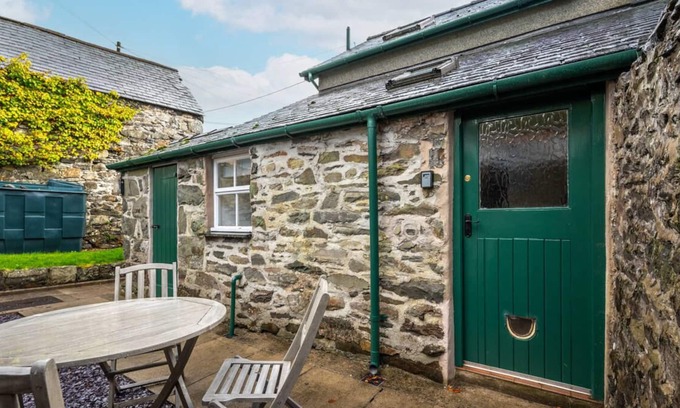 Pentre-Foelas House | Awen y Ddol in Betws-y-Coed