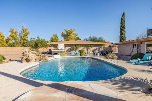 Mesa House | Awesome 5BR, 4BA, Pool, HotTub, Patio, Office
