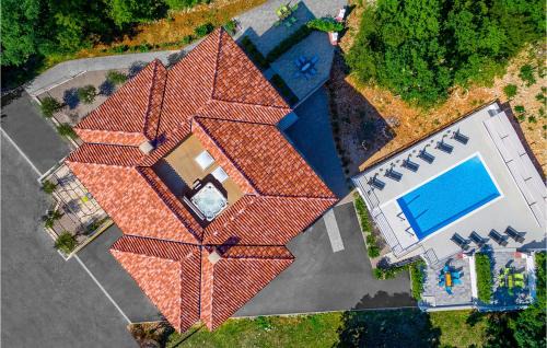 Zurkovo Apartment | Awesome Apartment In Kostrena