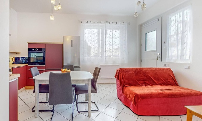 Royan Apartment | Awesome apartment in Royan with Wi-Fi