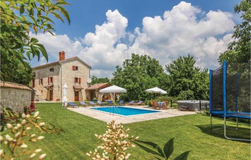 Jakovici House | Awesome Home In Basici