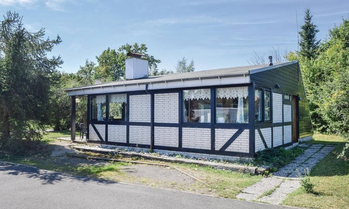 Ferienhausgebiet Hillenseifen House | Awesome home in Gerolstein with WiFi