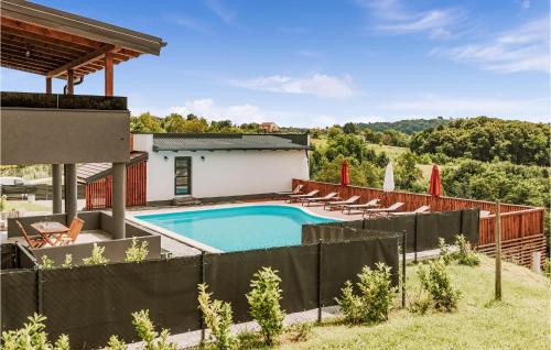 Grabrovnik House | Awesome Home In Grabrovnik With Sauna