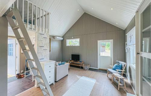 Mariestad Municipality House | Awesome Home In Mariestad With Wifi