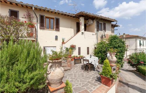 Montefoscoli House | Awesome Home In Montefoscoli With Wifi