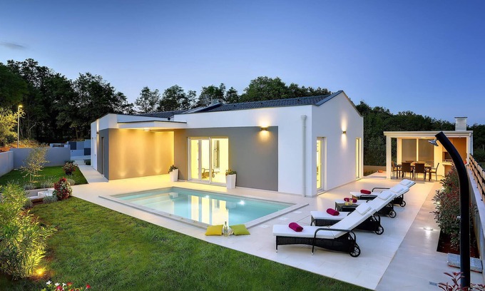 Rebici House | Awesome home in Rebici