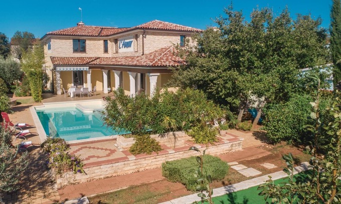 Orbanici House | Awesome home in Vodnjan with WiFi