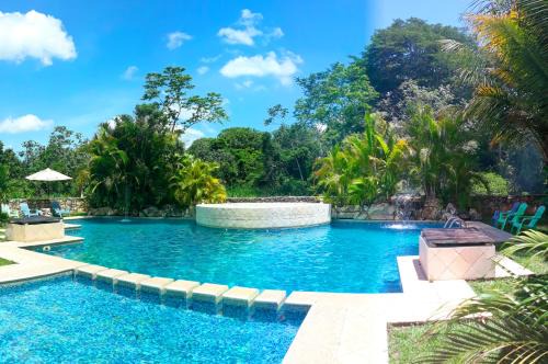 Palenque Hotel | AXKAN PALENQUE, ALBERCAS, GASTRONOMIA MAR y TIERRA & TRAVEL AGENCY