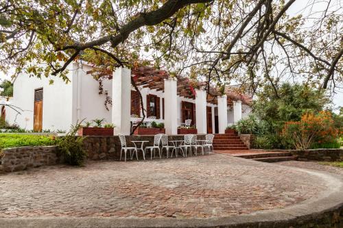 Drakenstein Bed & Breakfast | Ayama Wine Farm - Manor House
