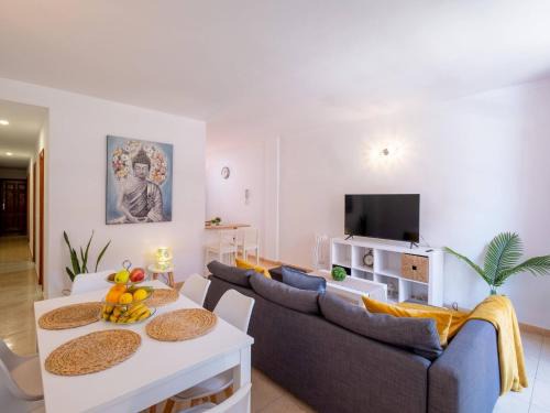 Los Llanos Apartment | Ayre Aridane by Huskalia