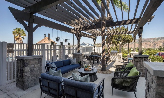 Yorba Linda Hotel | Ayres Suites Yorba Linda