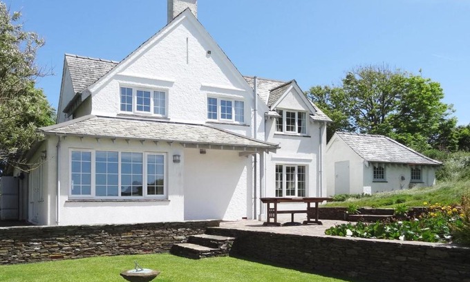 Ringmore House | Ayrmer Path