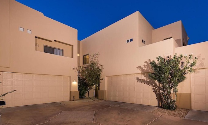 Central Scottsdale Apartment | AZ Nirvana 3 BR by Casago