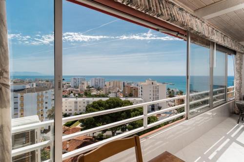 Benalmadena Costa Apartment | Azul Horizonte with a pool