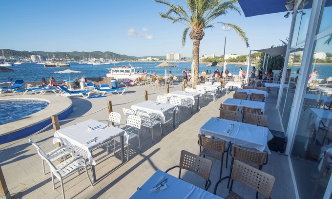 San Antonio Bay Hotel | azuLine Hoteles Mar Amantis & Mar Amantis II