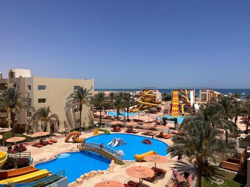 Al Ahyaa Apartment | Azur Dream by the Sea