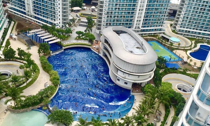 Paranaque Apartment | Azure Beach Club Paris Hilton