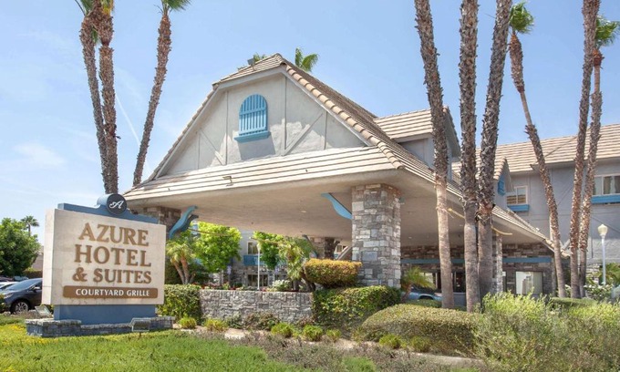 Ontario Hotel | Azure Hotel&Suites Ontario Trademark Collection by Wyndham