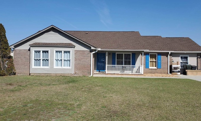 Fayetteville House | Azure Landing