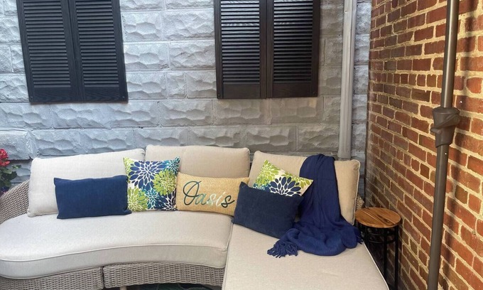 Woodridge Condo | #AzureNights - Posh 1 BR suite with patio oasis