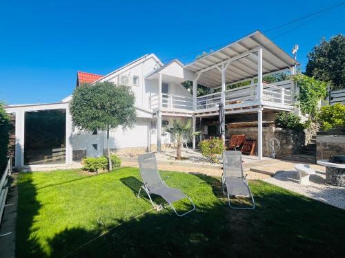 Pecs Villa | Bálics Vendégház