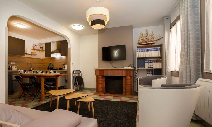 Arreau House | Bèla de IRMA - Two Bedroom House, Sleeps 5