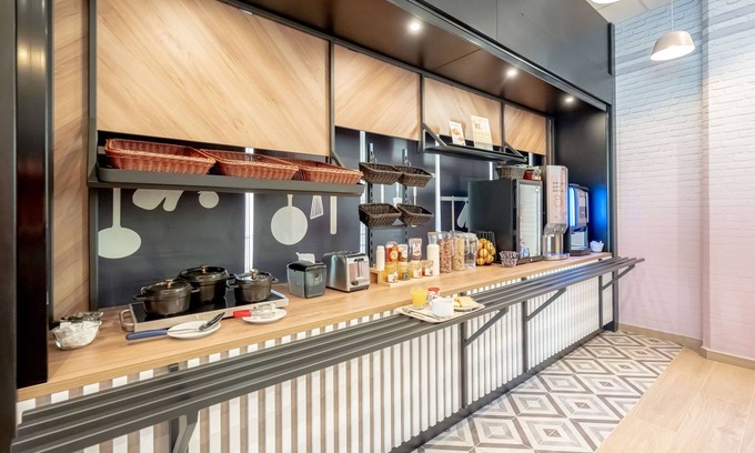 Toulon Hotel | B&B HOTEL Toulon Centre Gare