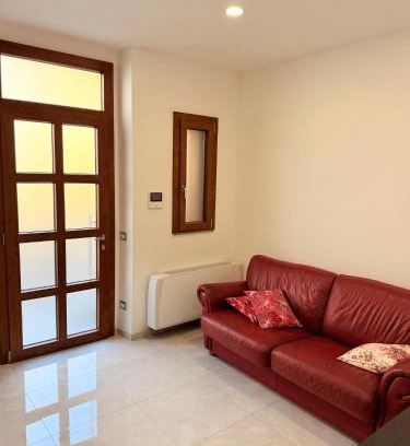 Rondinella - Baraggia - Restellone Bed & Breakfast | B&B Sweet Home