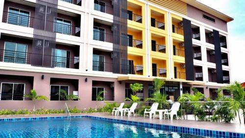Na Kluea Apartment | B Space Residence