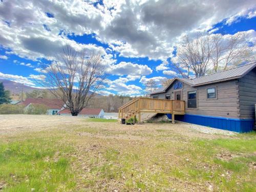 Twin Mountain Villa | B1 NEW Awesome Tiny Home with AC Mountain Views Minutes to Skiing Hiking Attractions